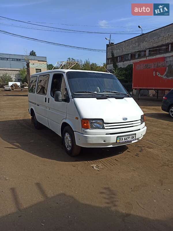 Микроавтобус Ford Transit 1987 в 