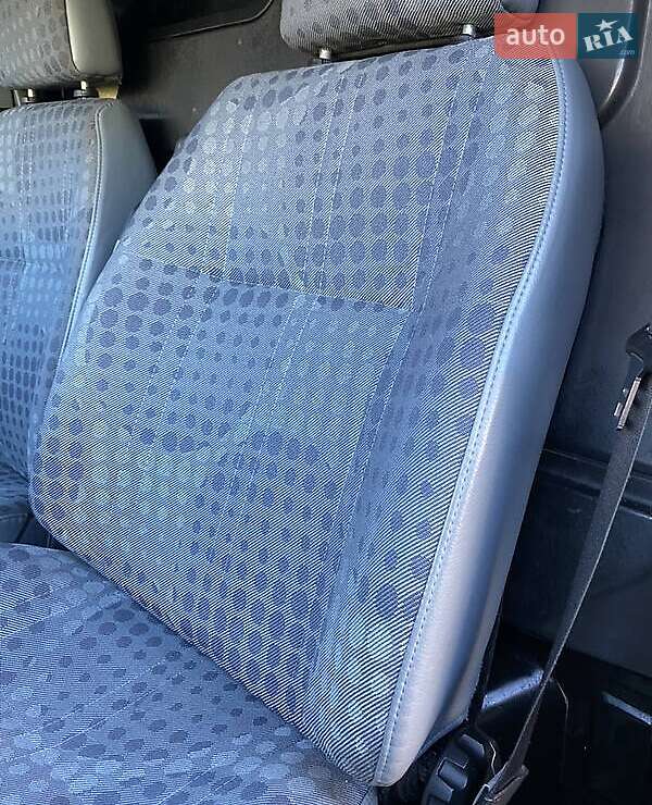Грузовой фургон Ford Transit 2007 в Петропавловской Борщаговке