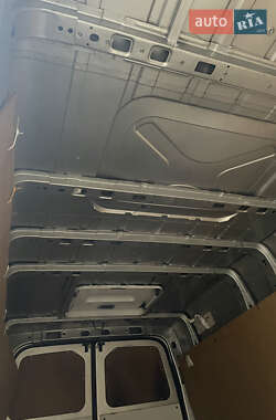 Грузовой фургон Ford Transit 2011 в 