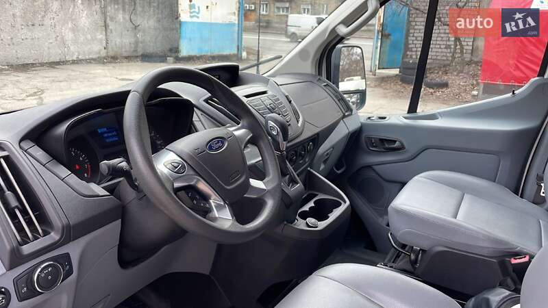 Грузовой фургон Ford Transit 2017 в Киеве