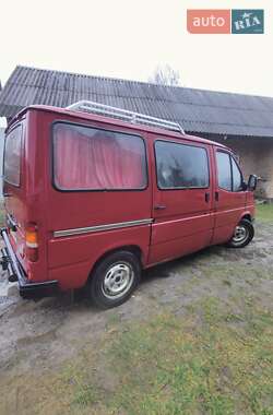 Грузовой фургон Ford Transit 1988 в 