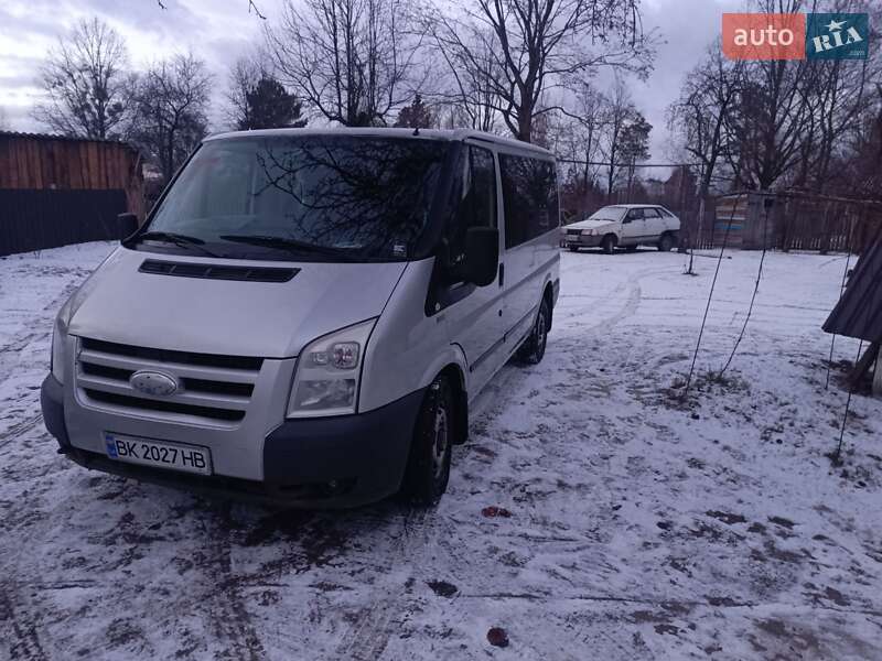 Микроавтобус Ford Transit 2010 в Рокитном