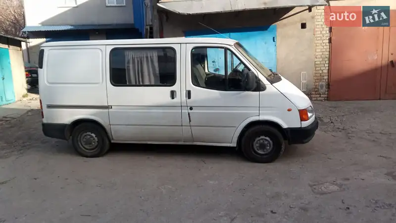 Грузовой фургон Ford Transit 1997 в 