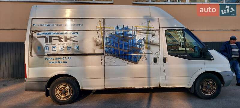 Грузовой фургон Ford Transit 2013 в 