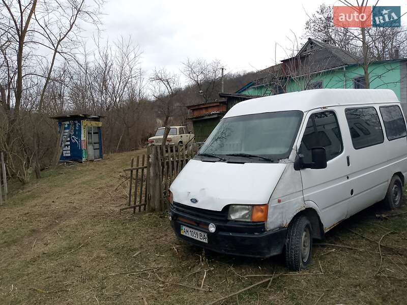 Микроавтобус Ford Transit 1989 в 