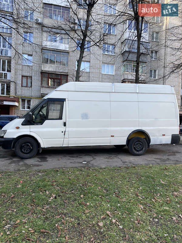 Грузовой фургон Ford Transit 2002 в Львове