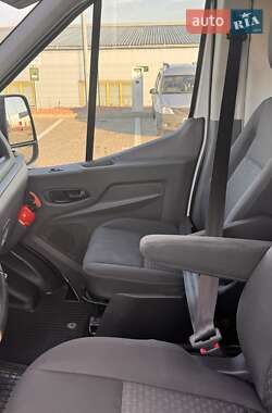 Грузовой фургон Ford Transit 2023 в 