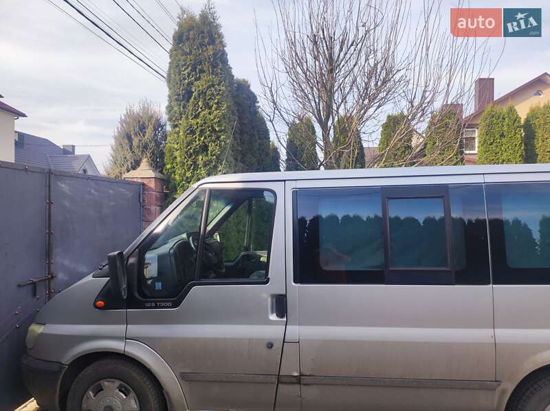 Микроавтобус Ford Transit 2003 в Ровно