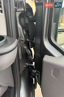 Вантажний фургон Ford Transit 2019 в 