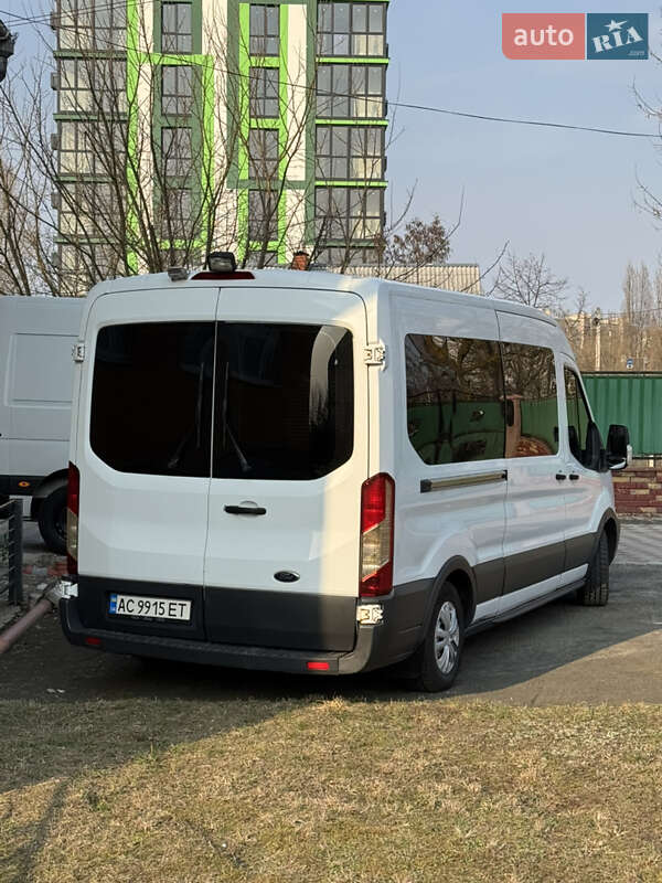 Мікроавтобус Ford Transit 2015 в Вараші