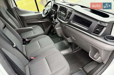 Вантажний фургон Ford Transit 2021 в 