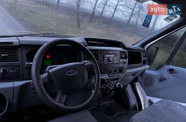 Грузовой фургон Ford Transit 2012 в 