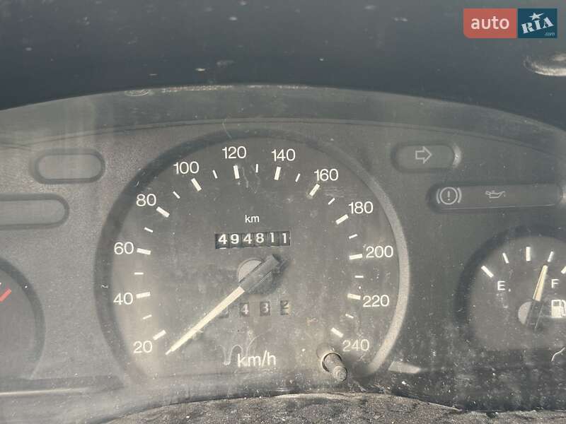 Грузовой фургон Ford Transit 1998 в 