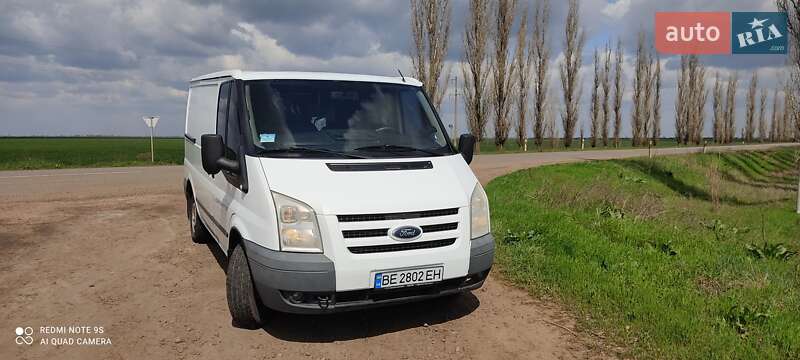 Ford Transit 2011