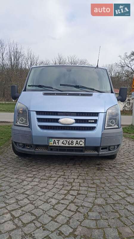 Вантажний фургон Ford Transit 2007 в Снятині