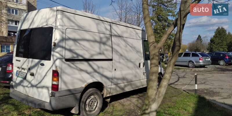Грузовой фургон Ford Transit 2003 в Дрогобыче