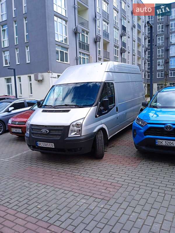 Грузовой фургон Ford Transit 2011 в 