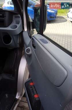 Грузовой фургон Ford Transit 2011 в 