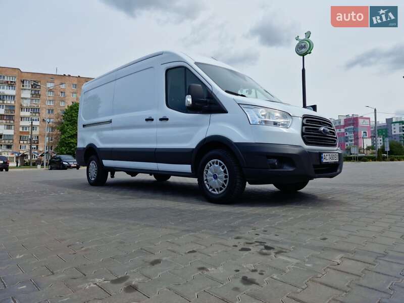 Грузовой фургон Ford Transit 2017 в Луцке
