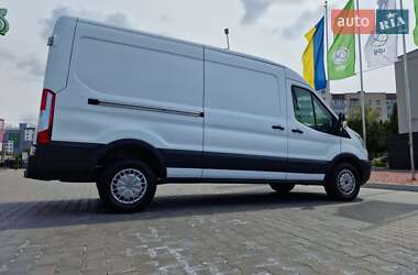 Грузовой фургон Ford Transit 2017 в 