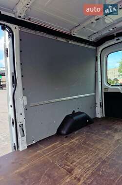 Грузовой фургон Ford Transit 2017 в 