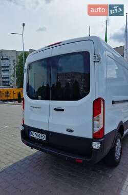 Грузовой фургон Ford Transit 2017 в 