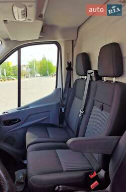 Грузовой фургон Ford Transit 2017 в 