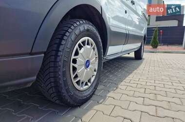 Грузовой фургон Ford Transit 2017 в 