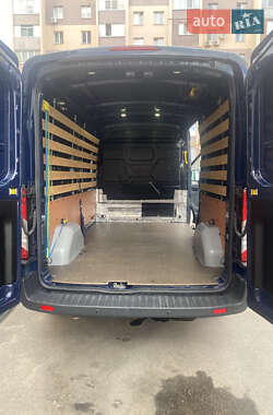 Грузовой фургон Ford Transit 2016 в 