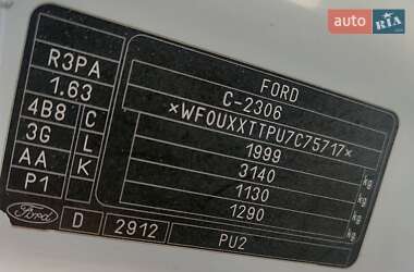 Грузовой фургон Ford Transit 2007 в 