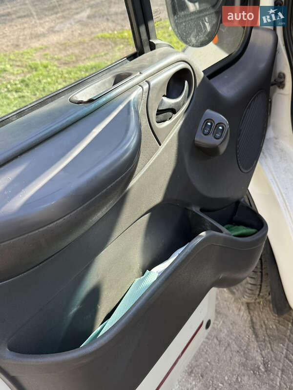 Грузовой фургон Ford Transit 2001 в Харькове фото 11 Грузовой фургон Ford Transit 2001 в Харькове
