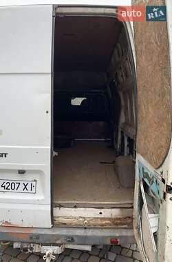 Грузовой фургон Ford Transit 2002 в 