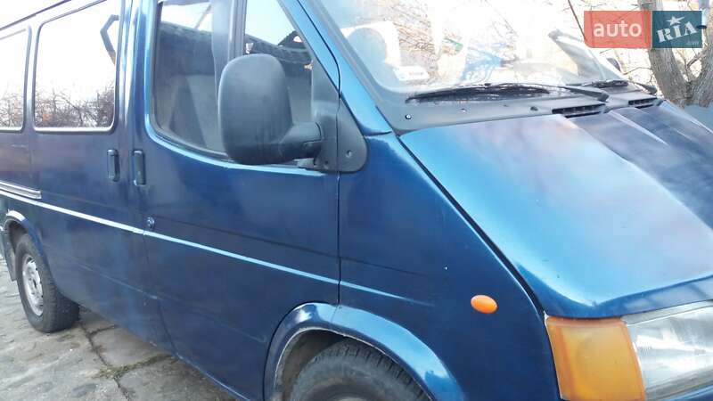 Микроавтобус Ford Transit 1999 в Черновцах