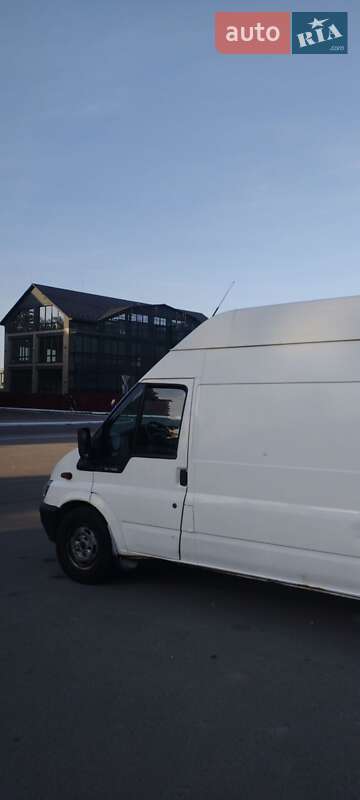 Вантажний фургон Ford Transit 2005 в Любомлі