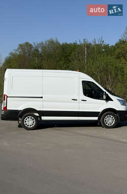 Грузовой фургон Ford Transit 2020 в 