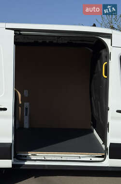 Грузовой фургон Ford Transit 2020 в 