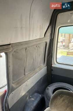 Грузовой фургон Ford Transit 1999 в 
