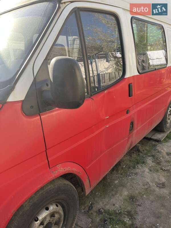 Грузовой фургон Ford Transit 1999 в Киеве
