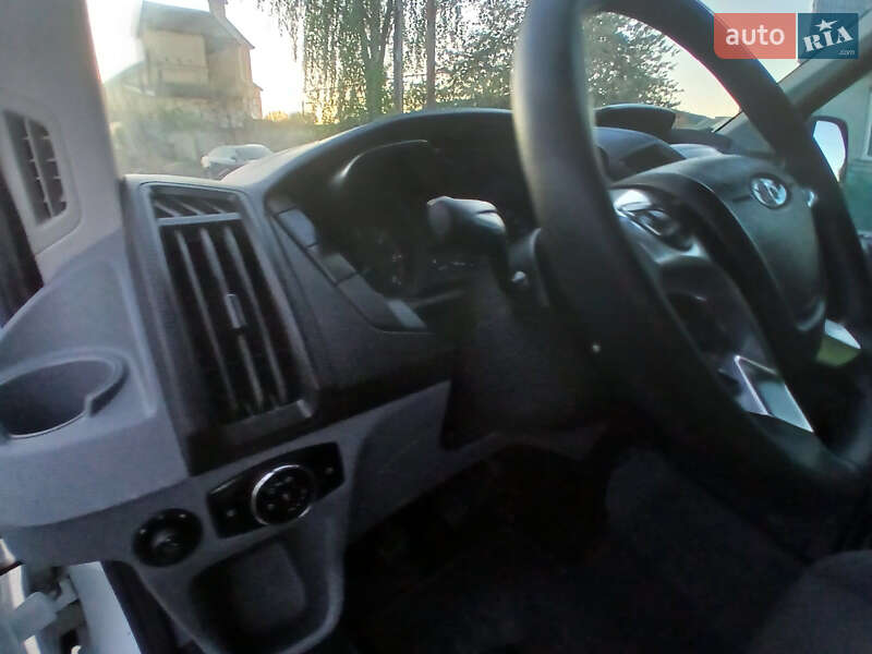 Грузовой фургон Ford Transit 2018 в Дубно