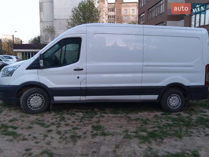 Вантажний фургон Ford Transit 2015 в Хмельницькому