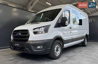 Грузопассажирский фургон Ford Transit 2023 в 
