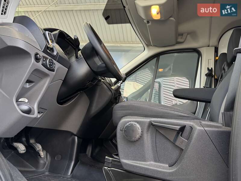 Грузопассажирский фургон Ford Transit 2023 в Киеве