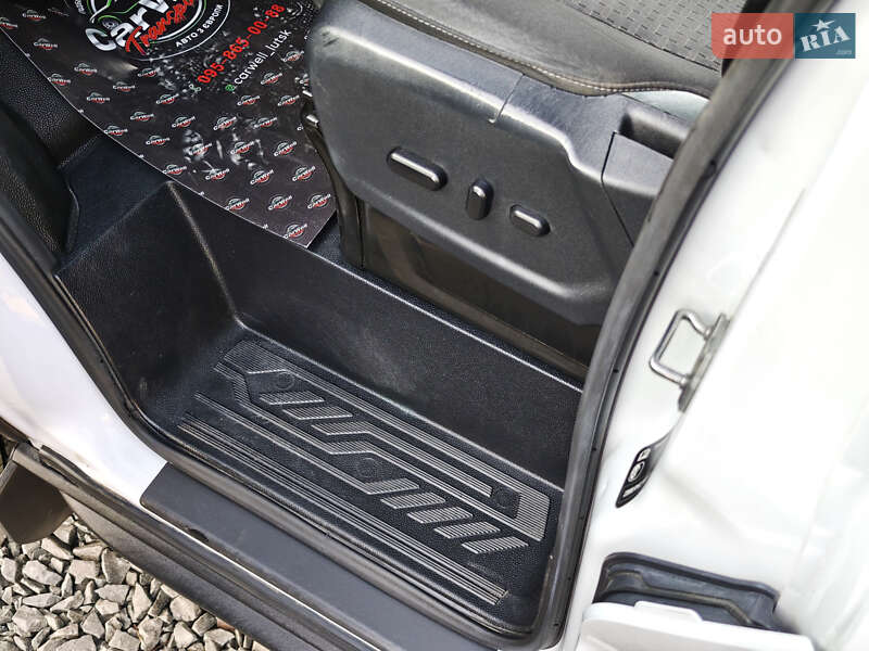 Вантажний фургон Ford Transit 2020 в Луцьку