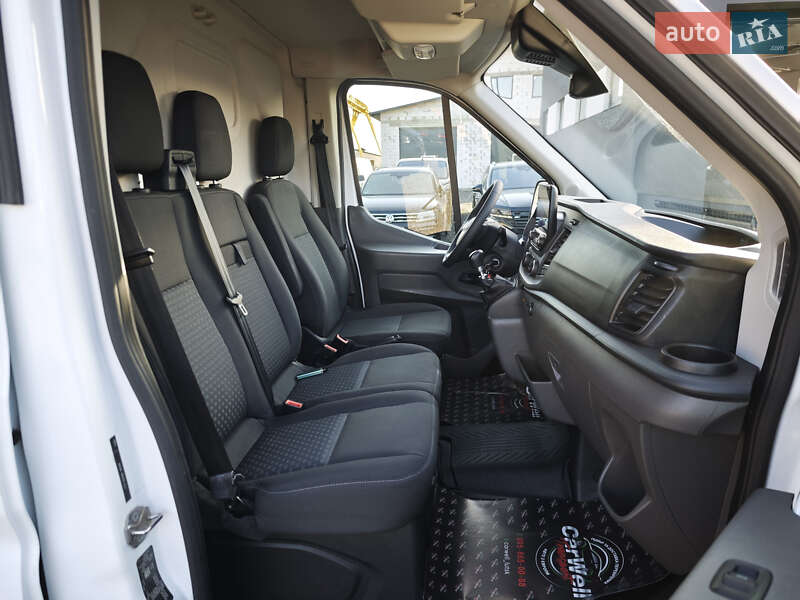 Вантажний фургон Ford Transit 2020 в Луцьку