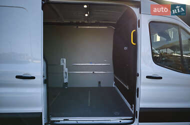Вантажний фургон Ford Transit 2020 в 