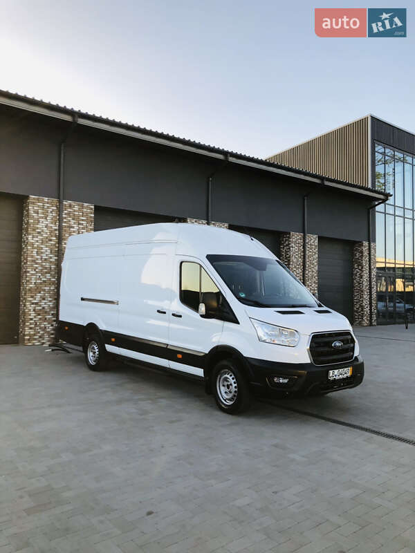 Грузовой фургон Ford Transit 2019 в 
