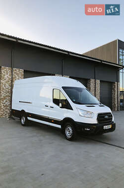 Грузовой фургон Ford Transit 2019 в 