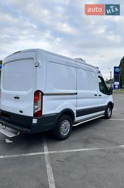 Грузовой фургон Ford Transit 2016 в 