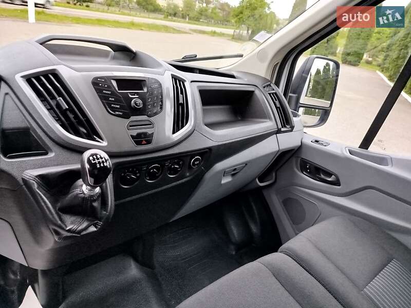 Вантажний фургон Ford Transit 2018 в Дубні
