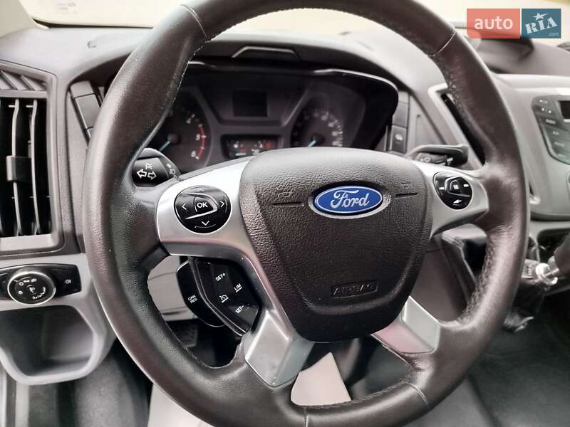 Вантажний фургон Ford Transit 2018 в Дубні